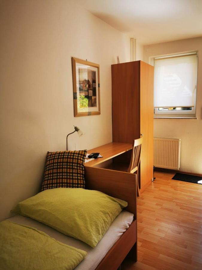 Hotel Goldene Krone Mistelbach Eksteriør bilde