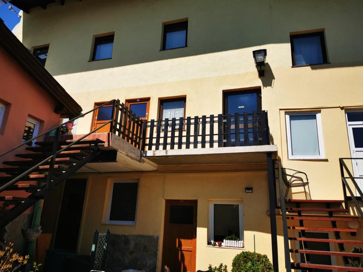 Hotel Goldene Krone Mistelbach Eksteriør bilde